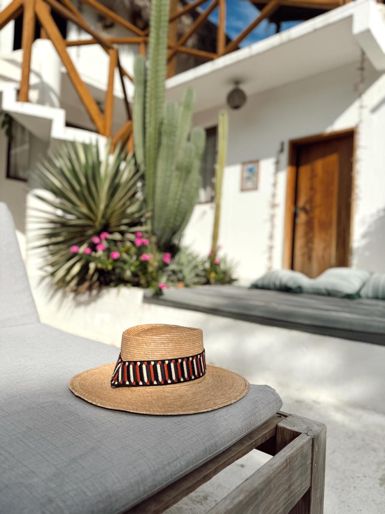 Отель Casa Leone La Punta Brisas de Zicatela Экстерьер фото