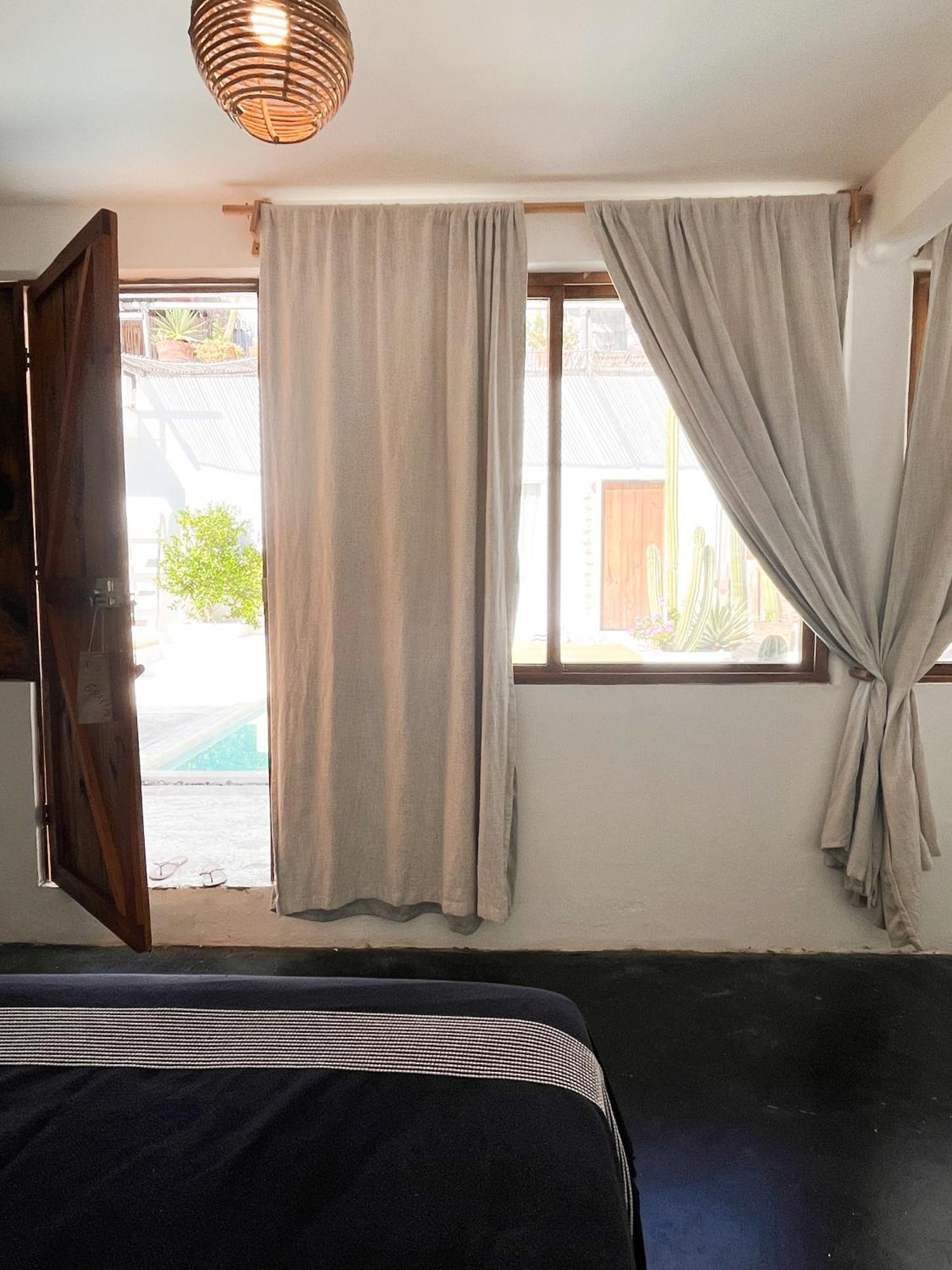 Отель Casa Leone La Punta Brisas de Zicatela Номер фото