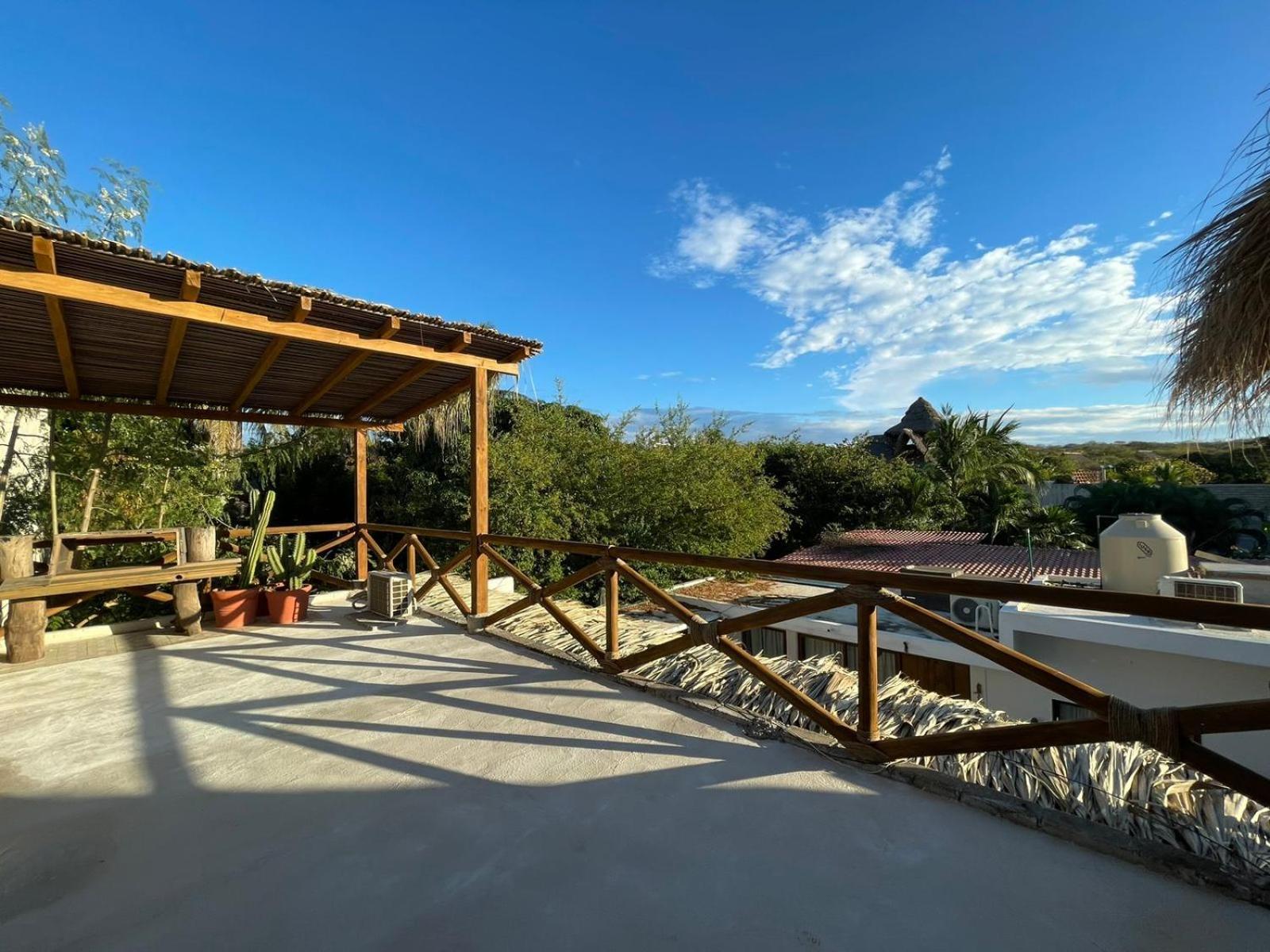 Отель Casa Leone La Punta Brisas de Zicatela Экстерьер фото